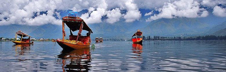 Shikara Dal Lake